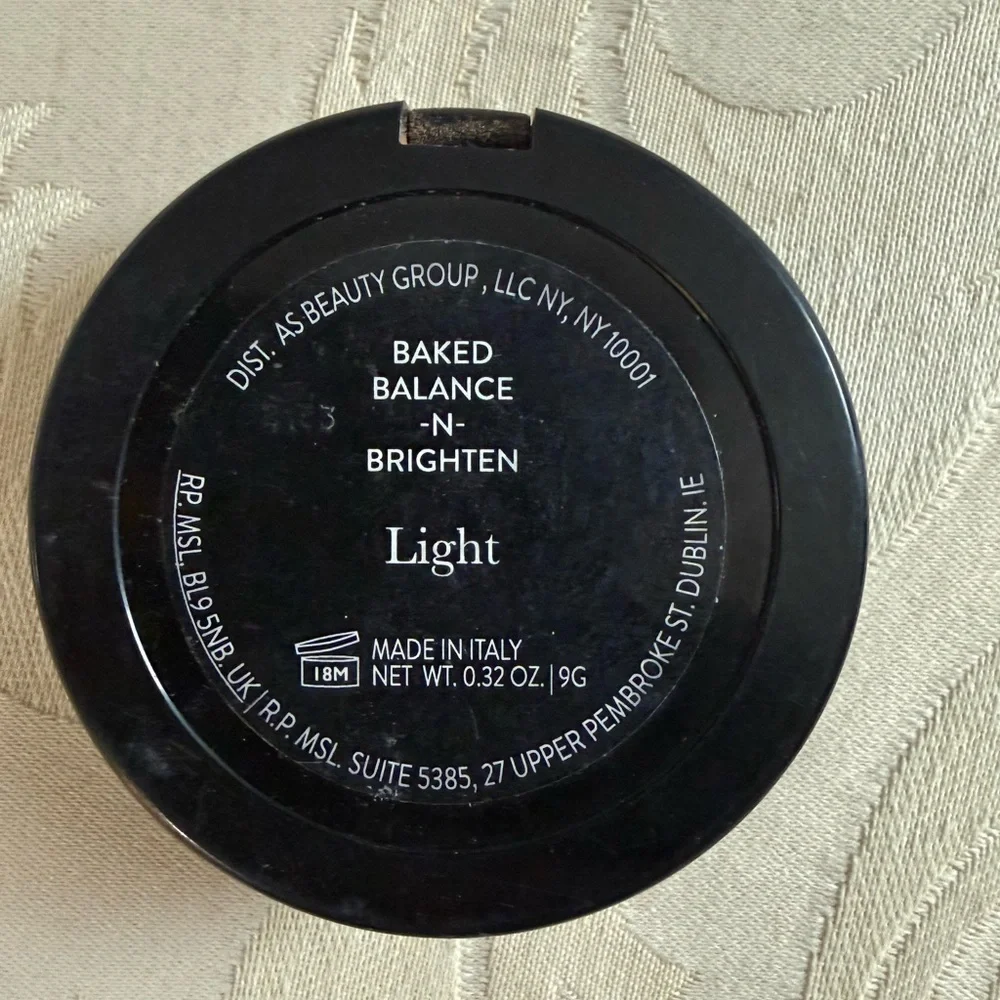 Makeup & Skincare Bundle L’Oréal Lumi Glow Tint Laura‎ Geller Burt’s Bees Mugler